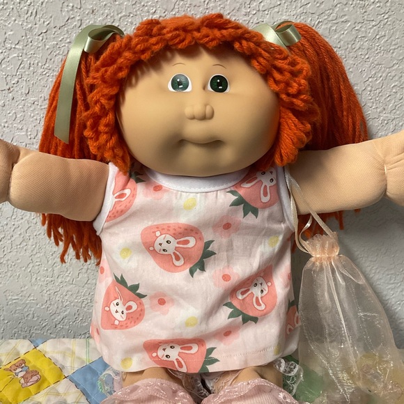 First Edition VTG Cabbage Patch Kid Girl Red Hair Hong Kong Head Mold #1 1983 - Picture 1 of 9